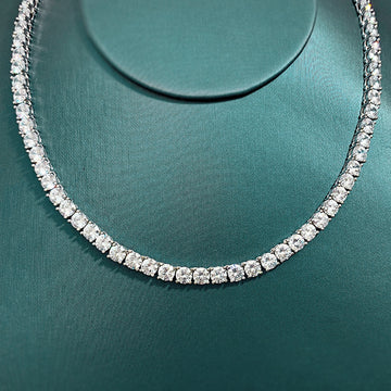 FrostCushion Necklace – 925 Silver with Ice-Cut Cushion Zircon Pendant
