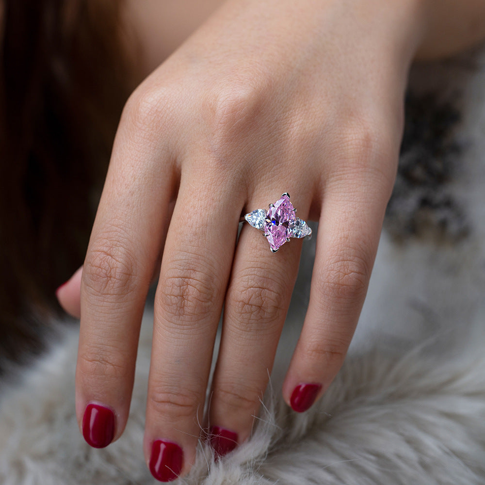 Celestia Radiant Ring – 925 Silver with Custom-Cut Zircon
