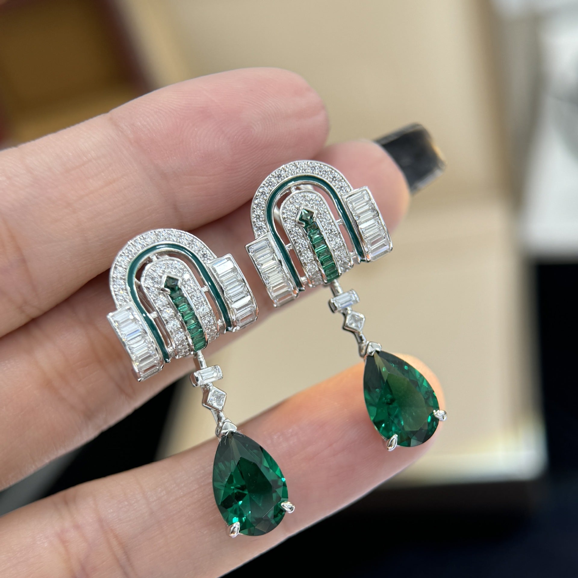 ÉmeraudeVintage™ S925 Silver Emerald Teardrop Stud Earrings