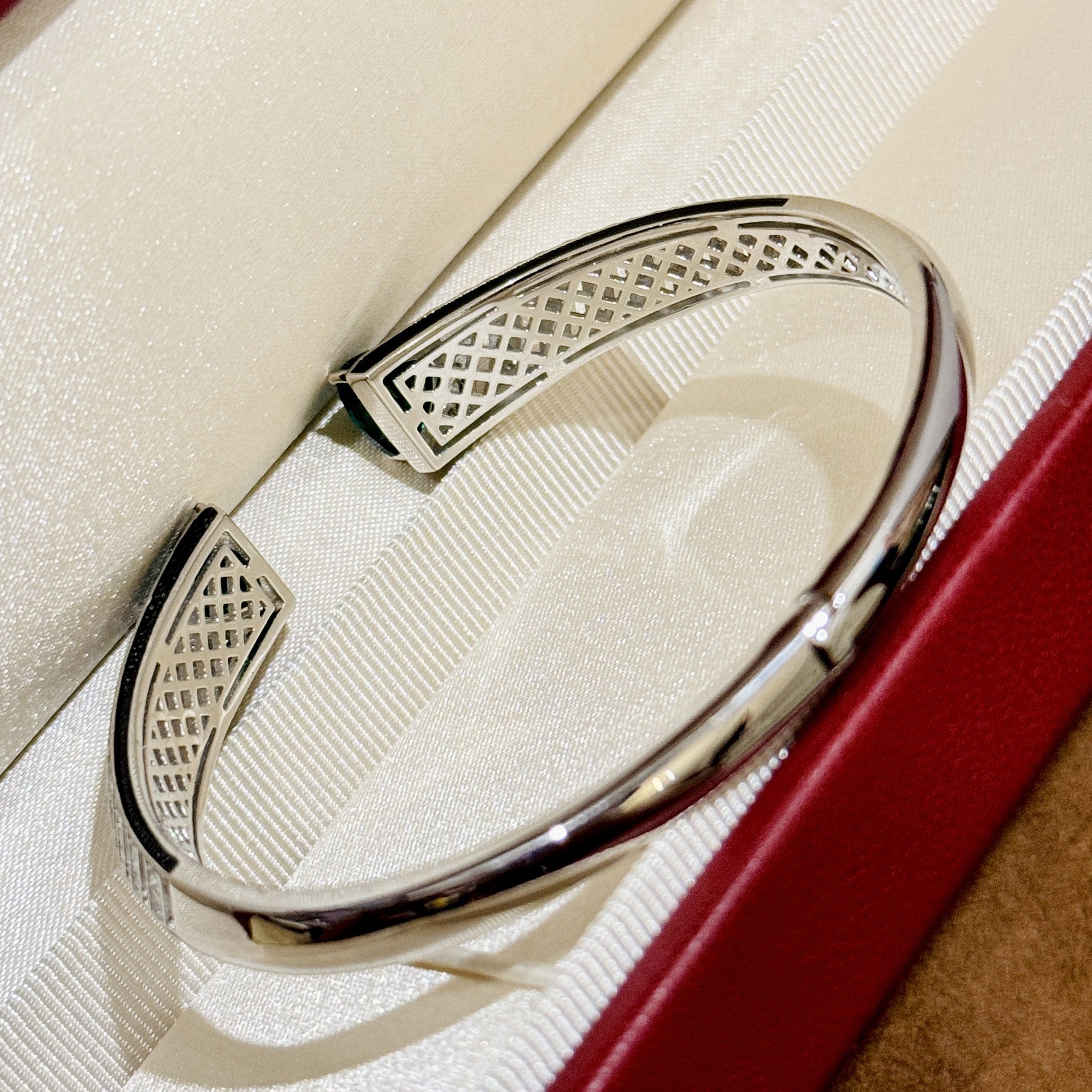 EmeraldNoir™ S925 Zebra-Pattern Open Cuff Bracelet