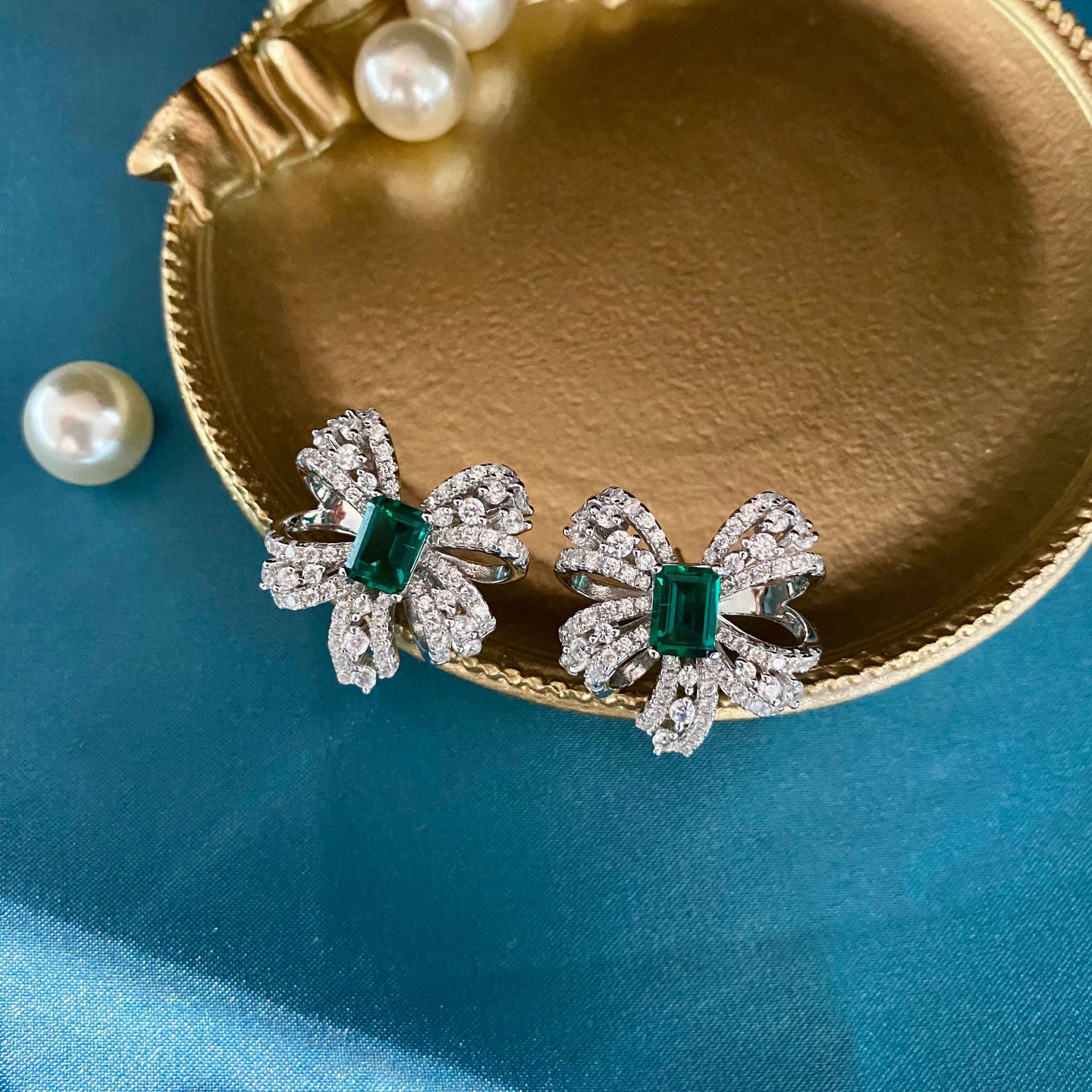 S925 Emerald-Cut Butterfly Bow Earrings – 1ct Lab-Grown Emerald, Pavé Zircon