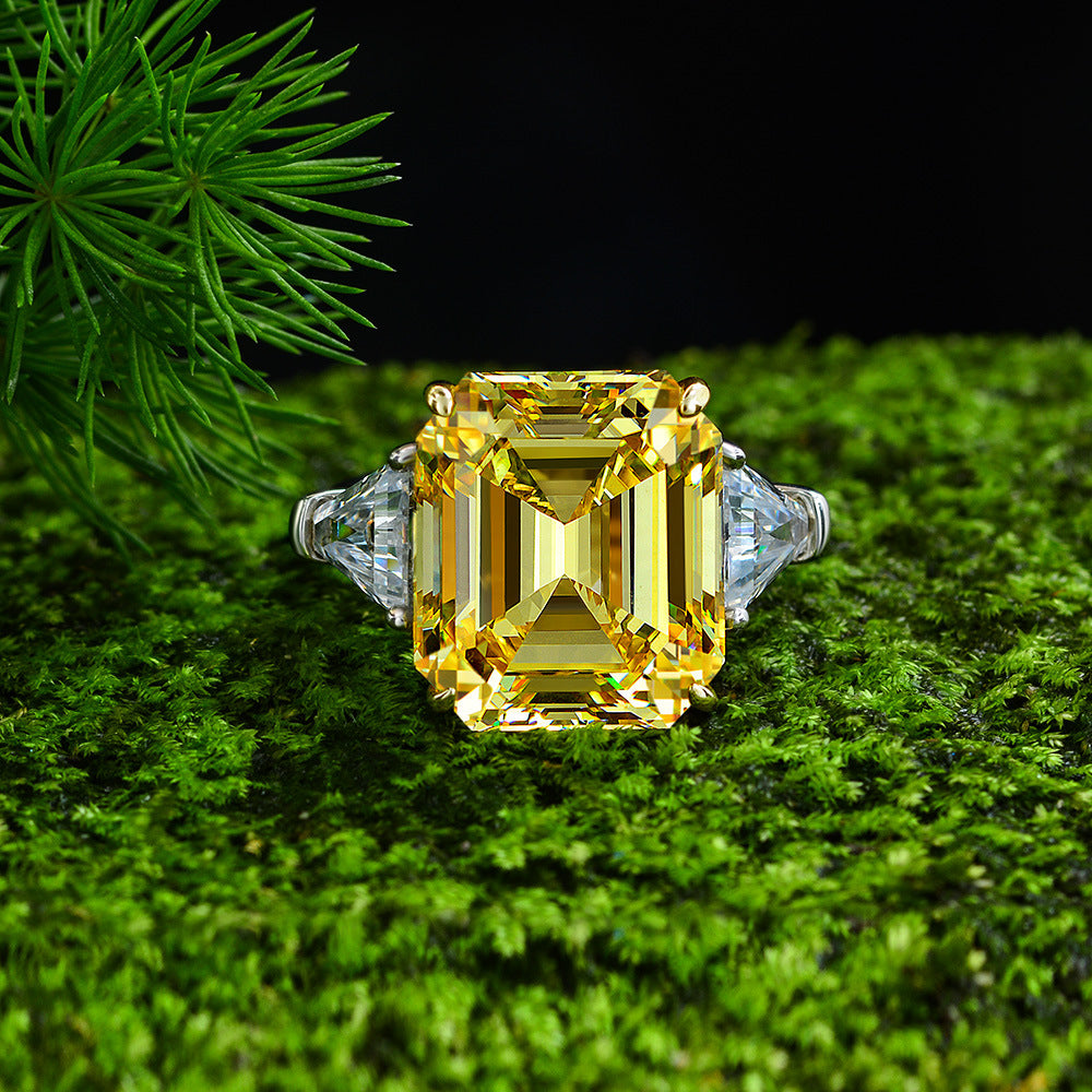 Regalia Bold-Cut Ring – 12ct Luxe Look in 925 Silver