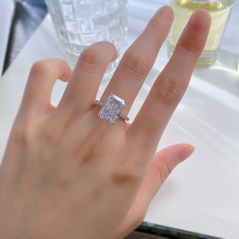 Lumière – S925 Ice-Flower Cut Ring
