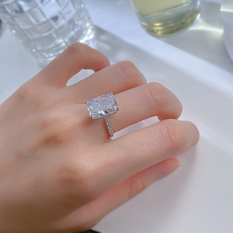 Lumière – S925 Ice-Flower Cut Ring