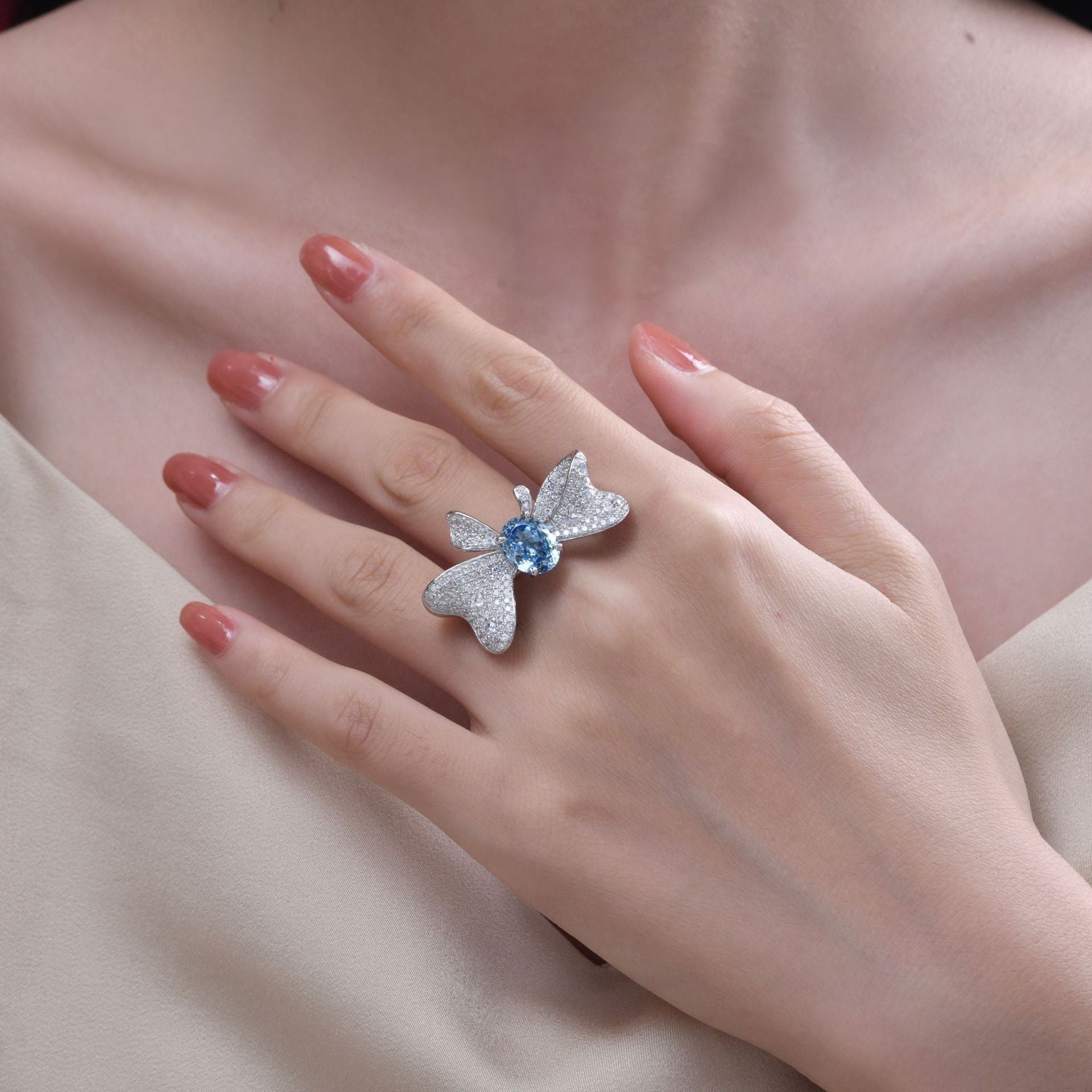 Imperial Bloom | 4.5ct Oval Ruby or Sapphire Bow Ring – S925 Sterling Silver