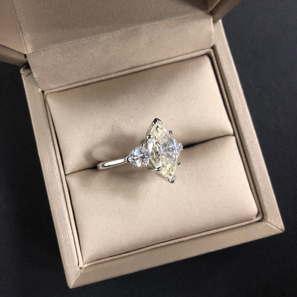 Celestia Radiant Ring – 925 Silver with Custom-Cut Zircon