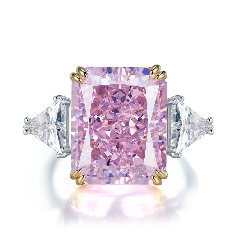 Royal Ice – Statement Engagement Ring