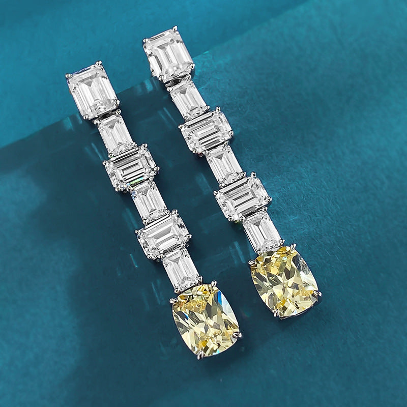 Auriel Trapeze-Cut Earrings – 925 Silver with Radiant Zircon