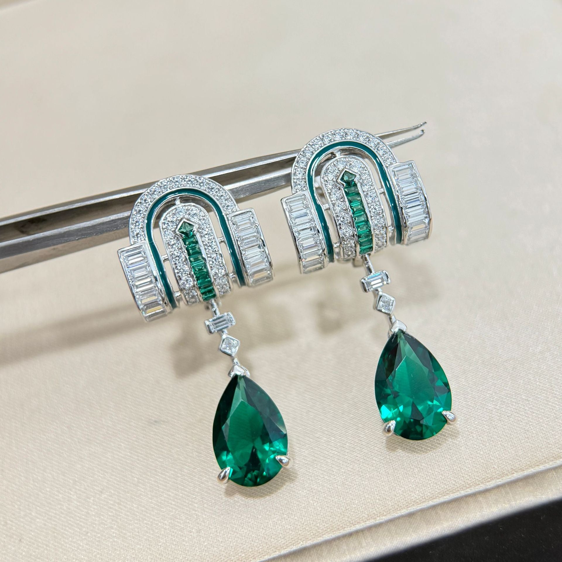 ÉmeraudeVintage™ S925 Silver Emerald Teardrop Stud Earrings