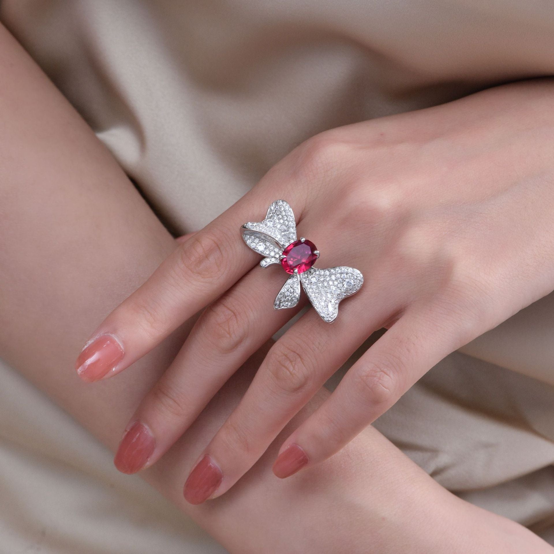 Imperial Bloom | 4.5ct Oval Ruby or Sapphire Bow Ring – S925 Sterling Silver