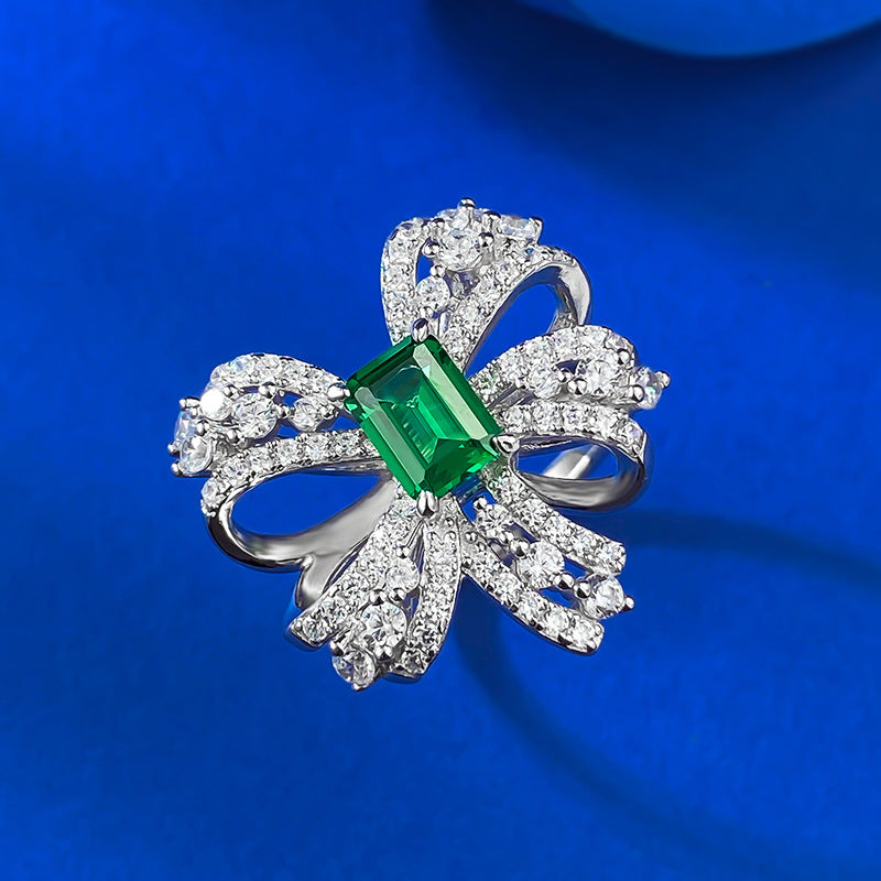 Emerald Grace Bow Ring – S925 Silver with Simulated Emerald and Pavé H