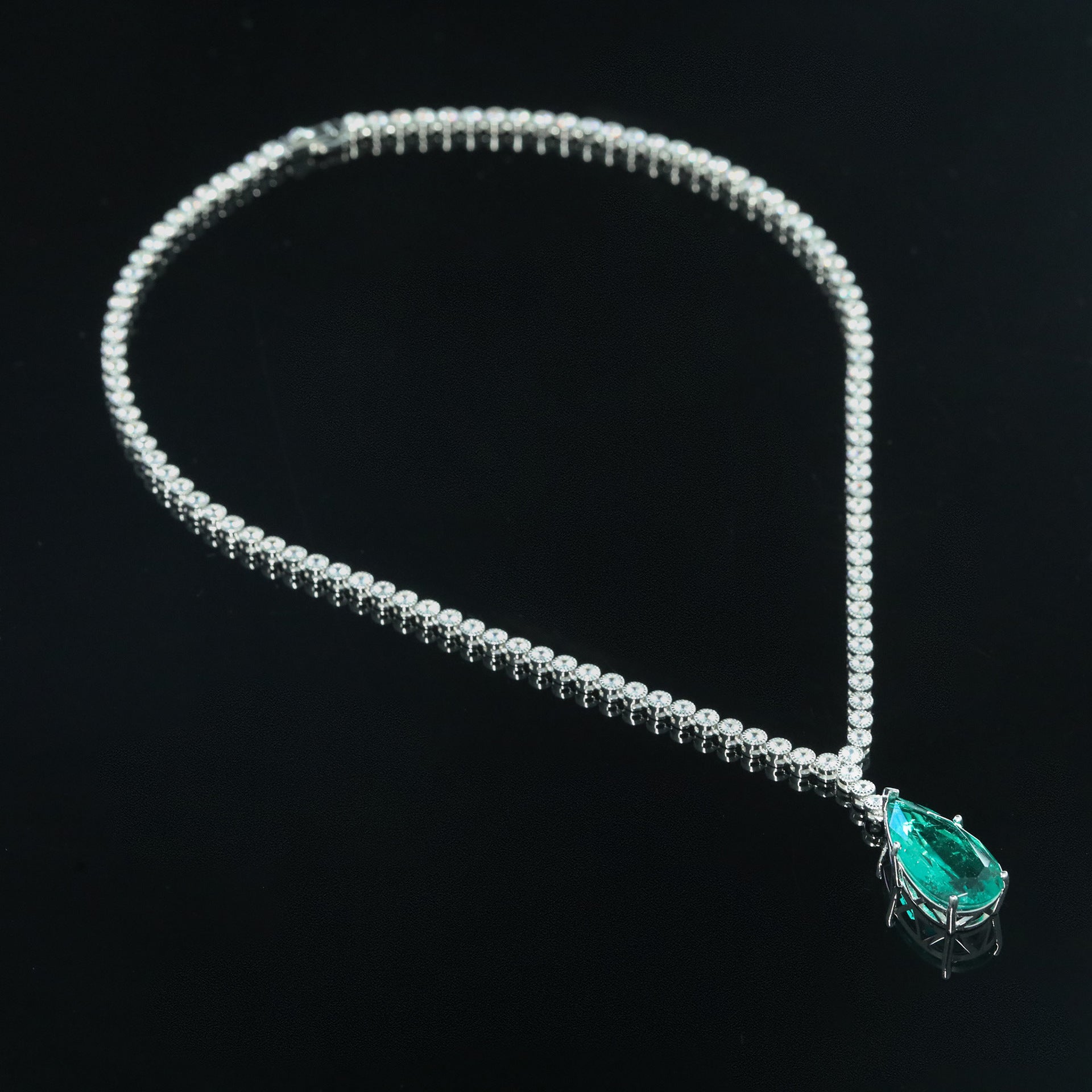 Émeraude Royale™ 925 Gold-Plated Teardrop Necklace