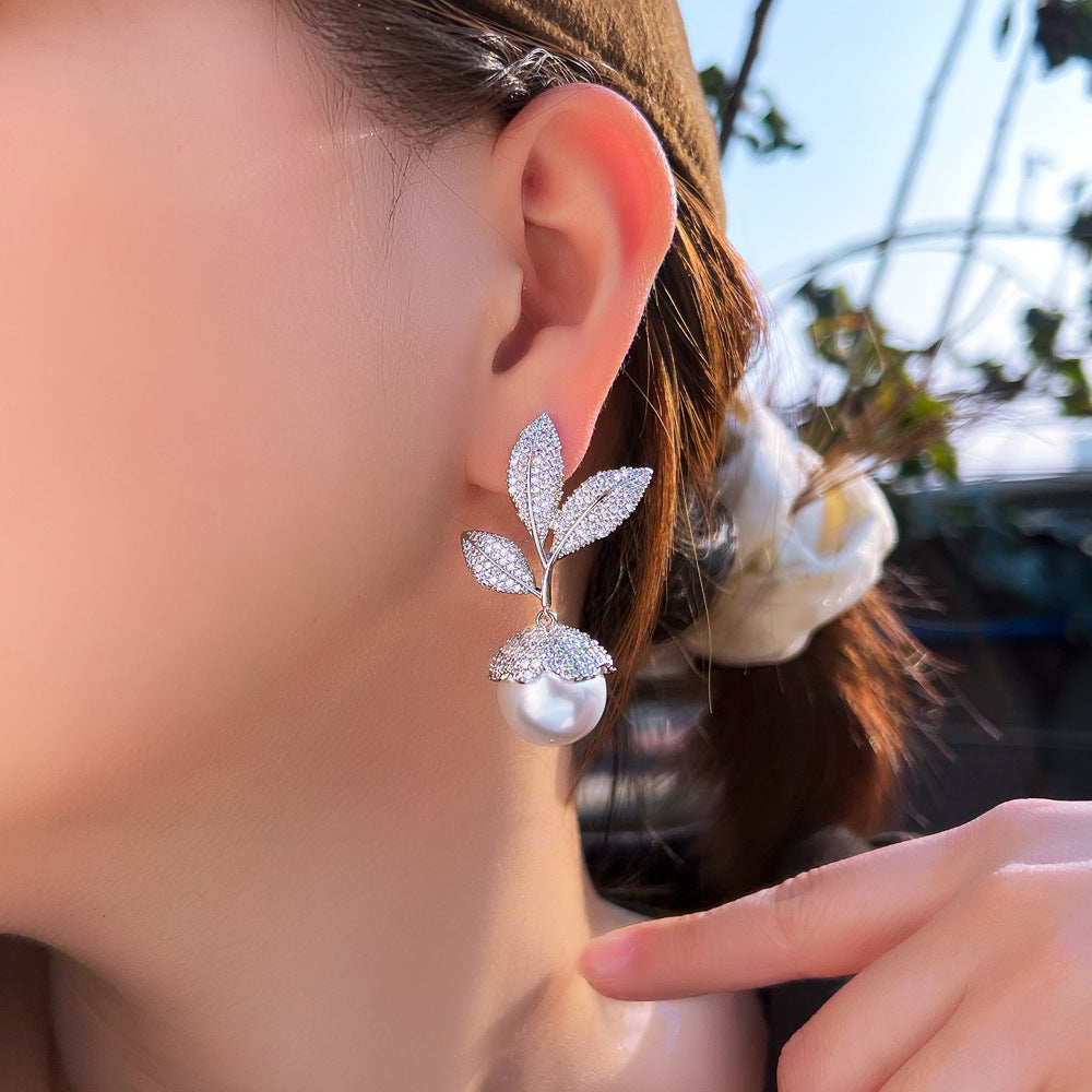 Whispering Pearl – S925 Sterling Silver Leaf Earrings
