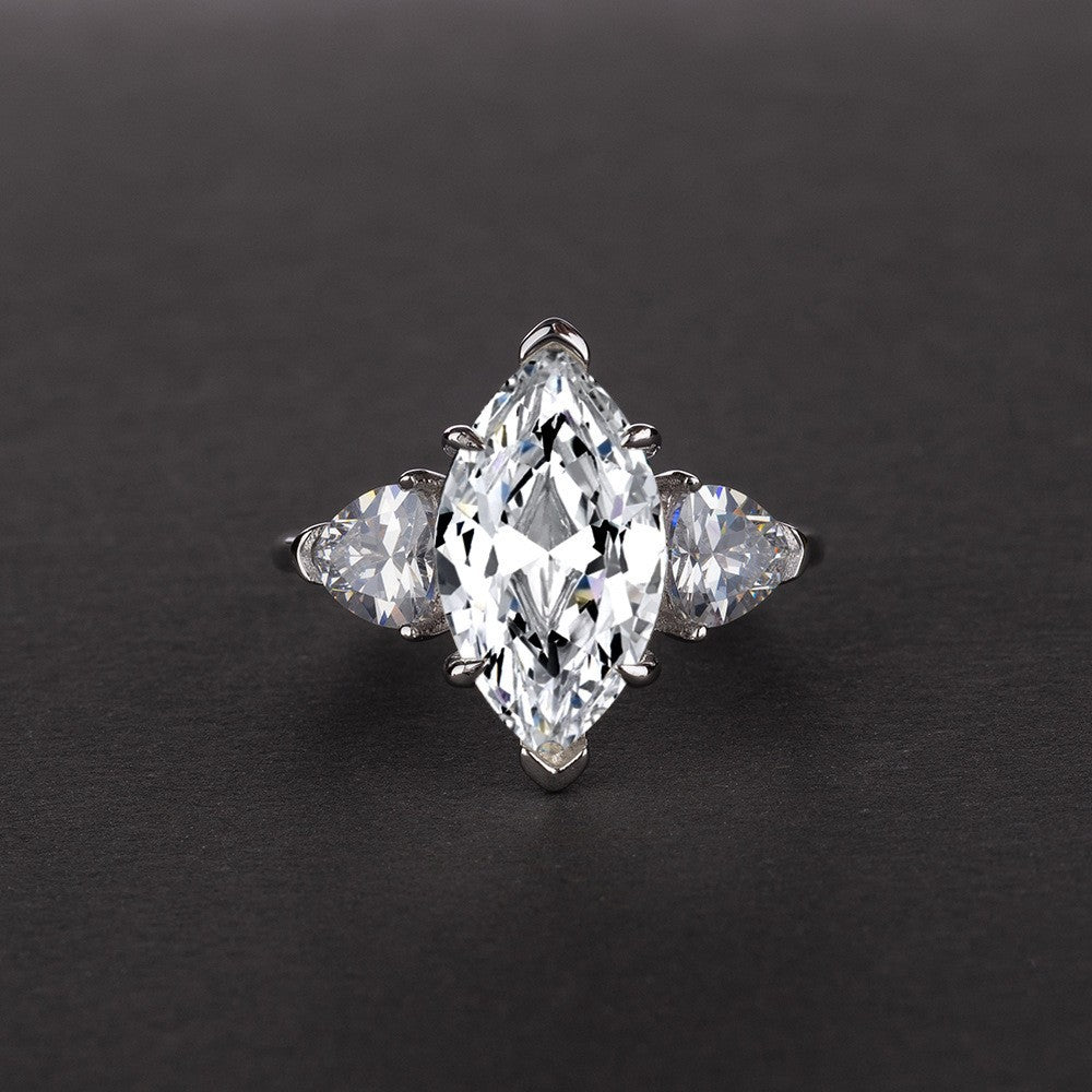 Celestia Radiant Ring – 925 Silver with Custom-Cut Zircon