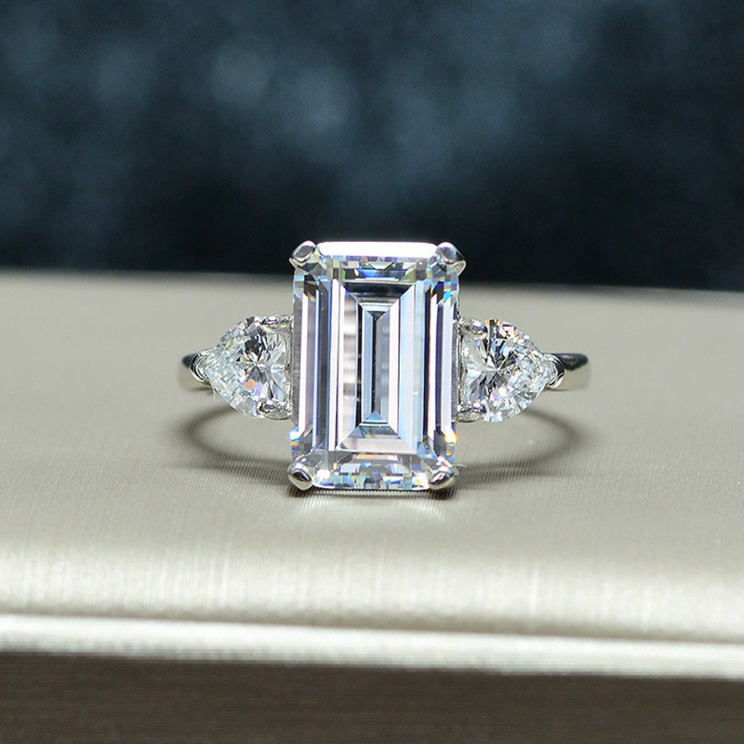 Lumière Baguette Ring – 925 Silver Elegance