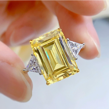 Lumière Baguette Ring – 925 Silver Elegance