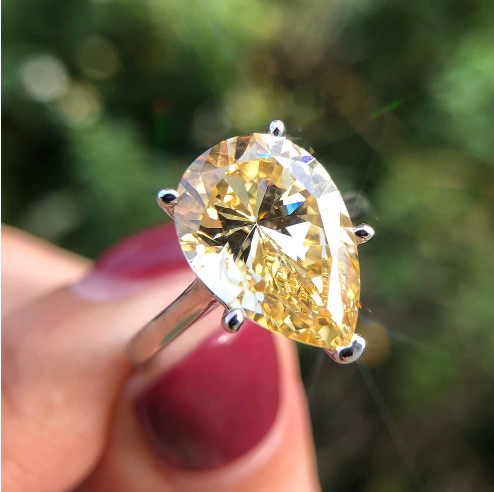 Royal Teardrop Ring – 4.5ct High-Carbon Zircon in 925 Silver